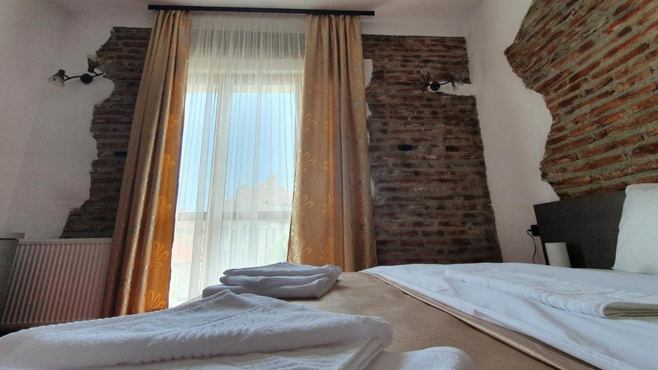 Pensiunea Sada Făgăraş エクステリア 写真